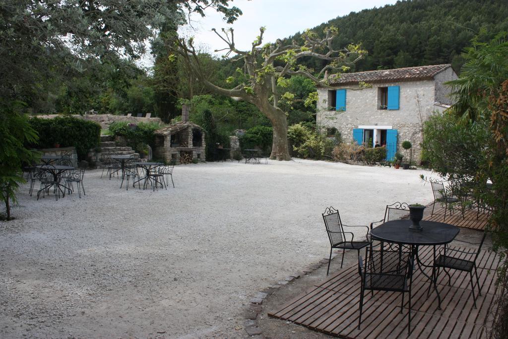 Bastide De La Lezardiere Fontaine-de-Vaucluse Rum bild